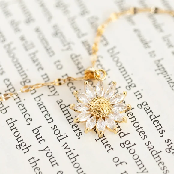 Sunflower Necklace - Only 1 left! - Picture 3 of 9